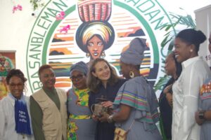 Visite de la princesse, Sarah Zeid de Jordanie au Rassemblement des Madan Sara d’Haïti